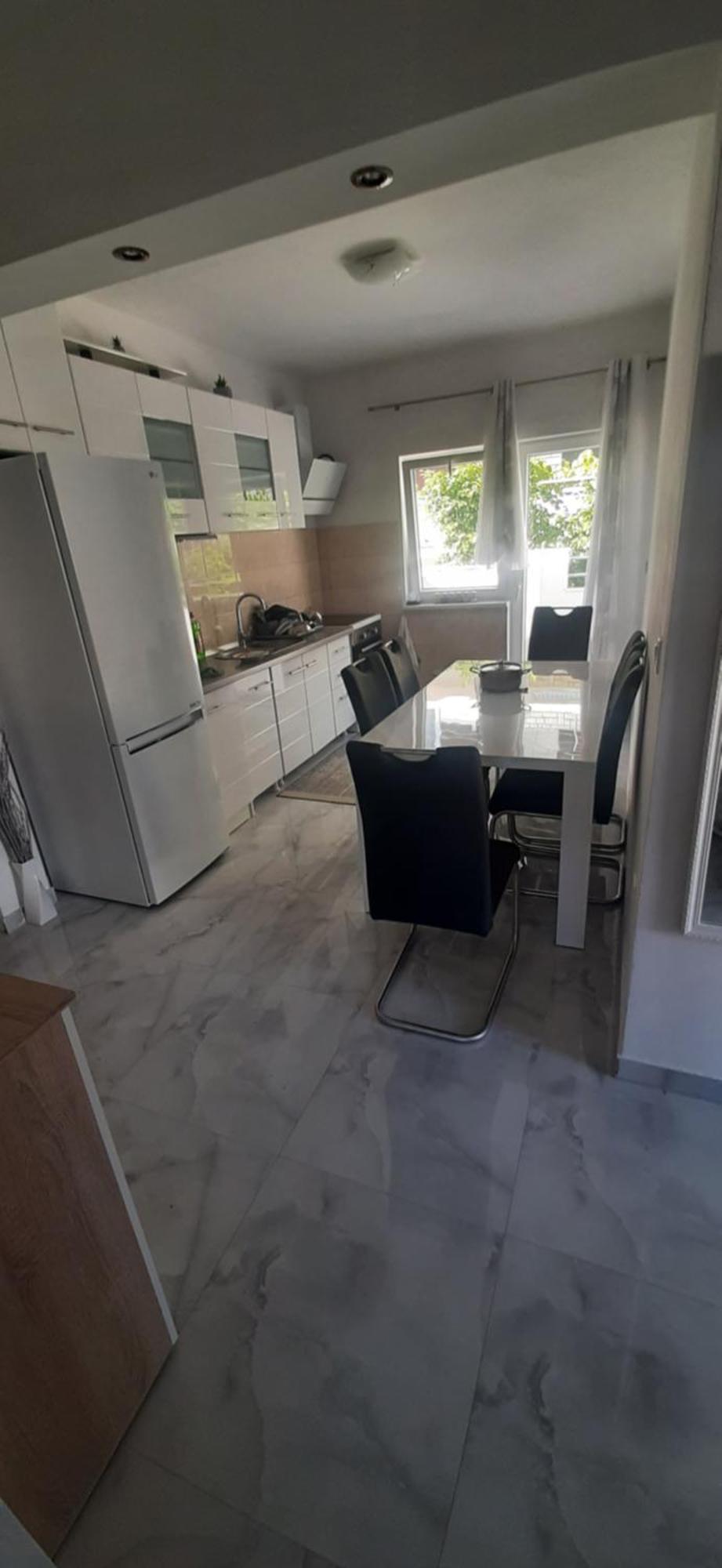 Apartment Biskupovic ドゥギ・ラット エクステリア 写真