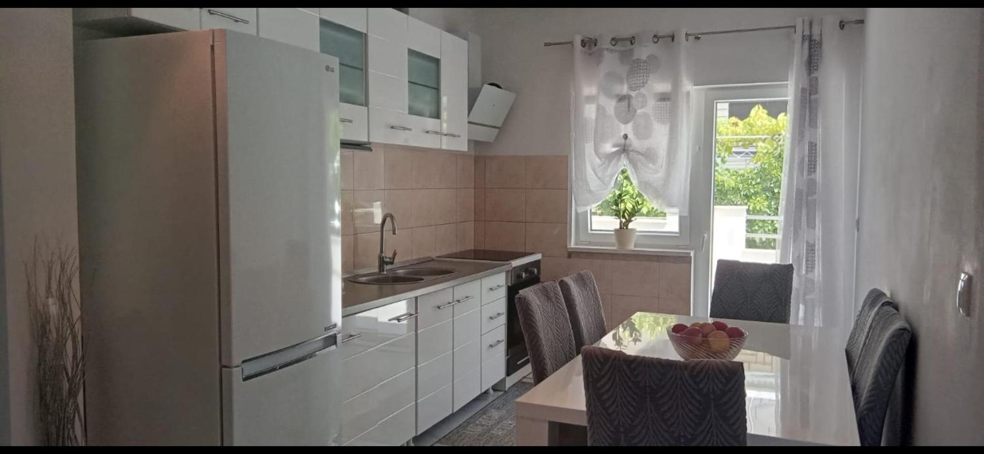 Apartment Biskupovic ドゥギ・ラット エクステリア 写真